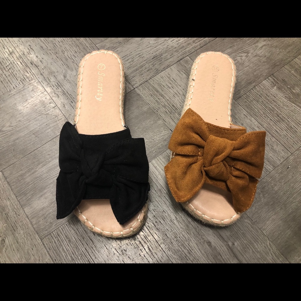 Bow sandals